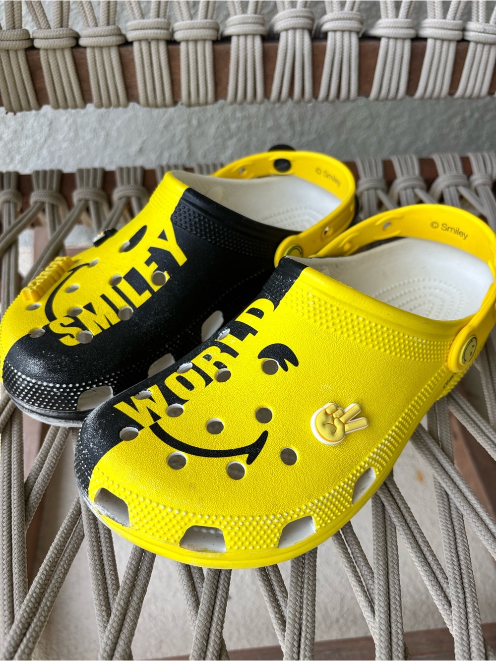 Crocs x Smiley World Collab Two Toned Yellow and Black Clog Mens 7Women’s Size 9